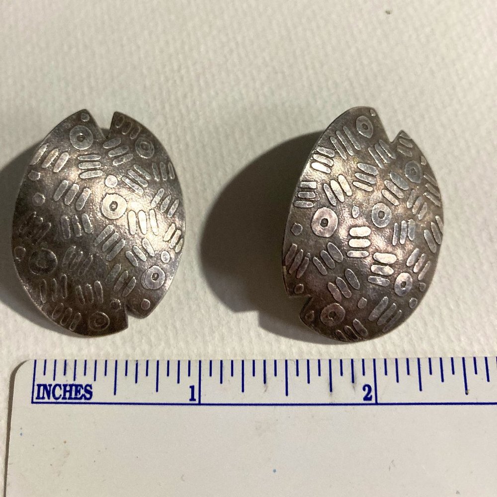 Unusual patterned silver drop earrings